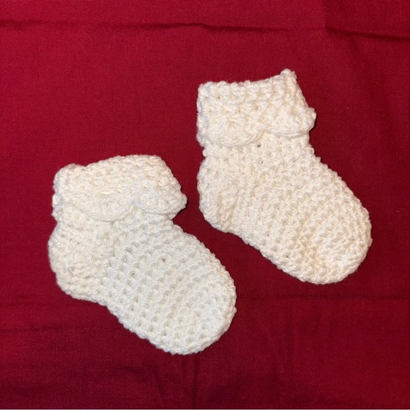 Hand-Crochet White Baby Booties - Picture 1 of 4
